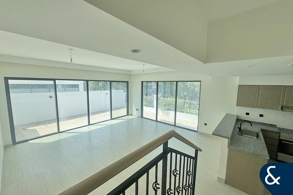 Large Corner Plot | Vacant | Close to Lagoon